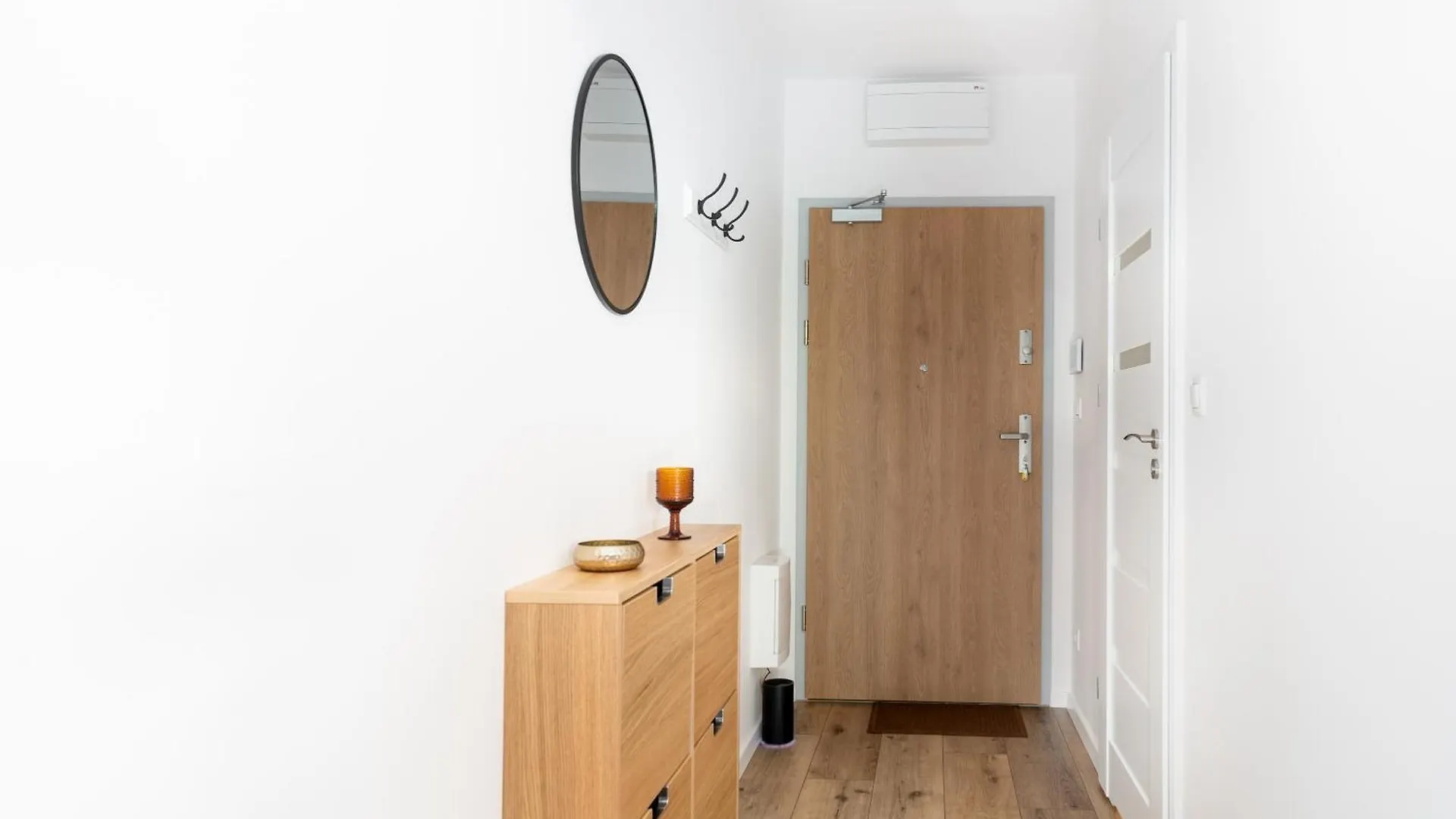 Apartamento Czerwone Maki Studio With Garden Cracóvia